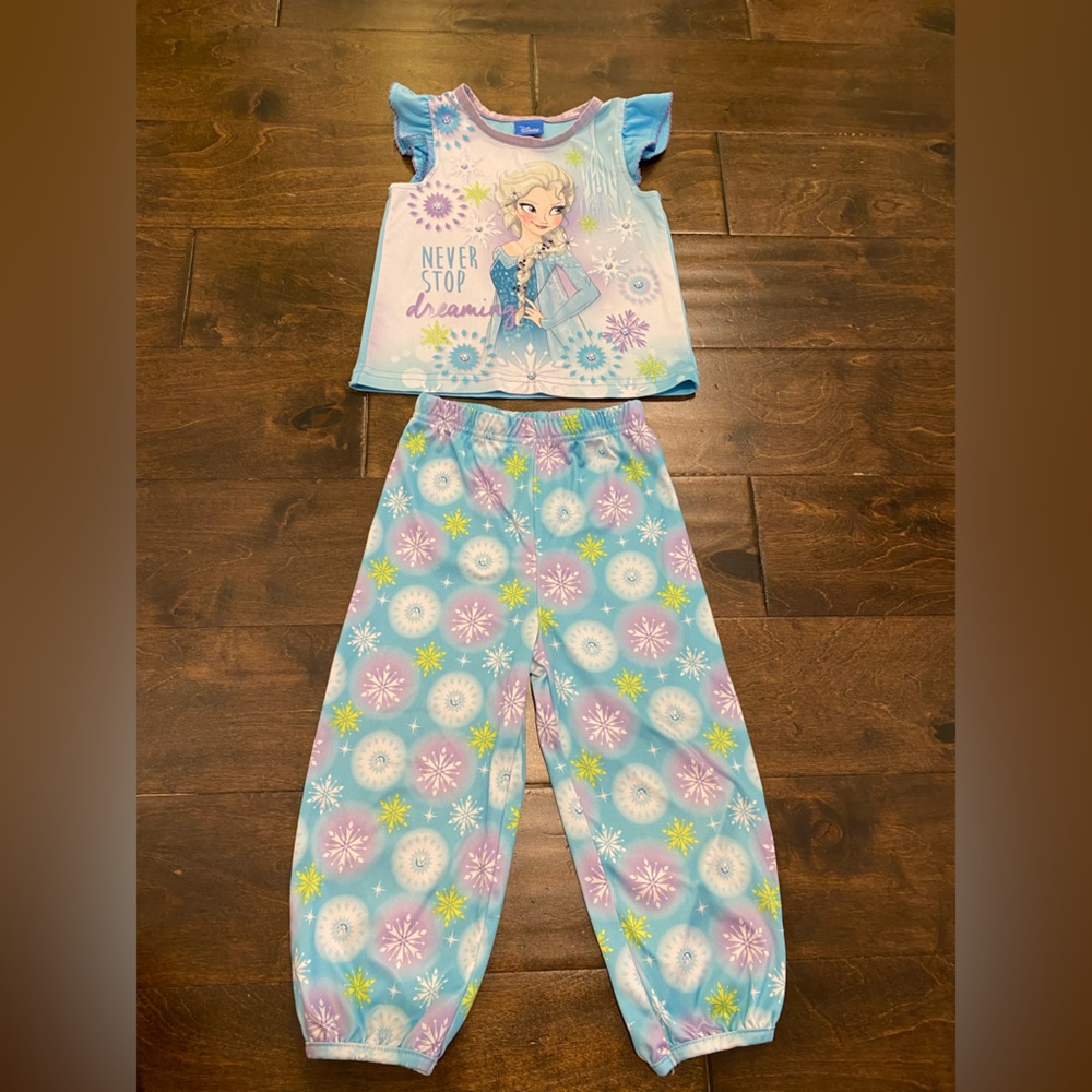 Disney Frozen Elsa silky summer pajamas size 3T